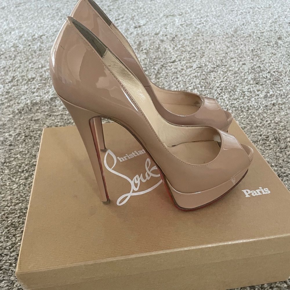 louboutin lady peep